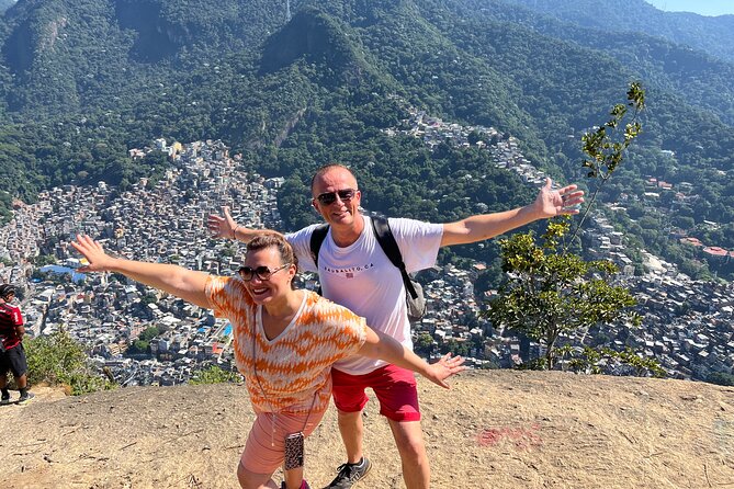 2h30 circuit in the Vidigal Favela - Safety, atmosphere, and the role of the guide