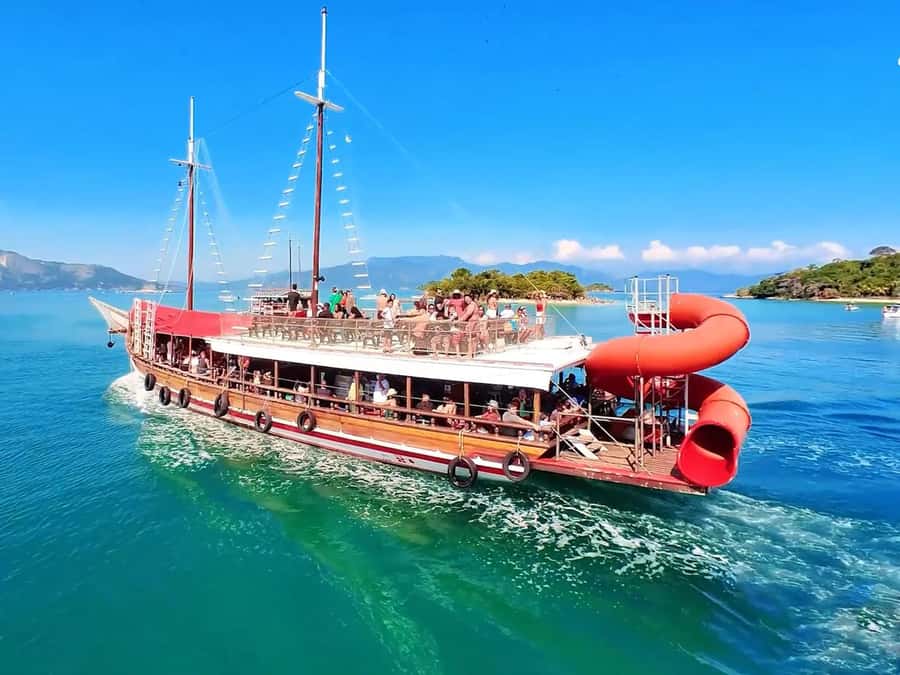 Adventures in Angra and Ilha Grande with Guide and Lunch - Setting out from the Angra pier