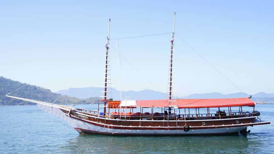 Angra dos Reis: Boat Tour in Ilha Grande and Lagoa Azul - Ilhas Botinas and its natural aquarium