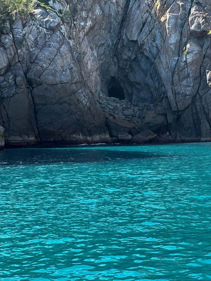 Arraial do Cabo: Boat Trip with Waterslide - Ilha do Farol, the first beach stop