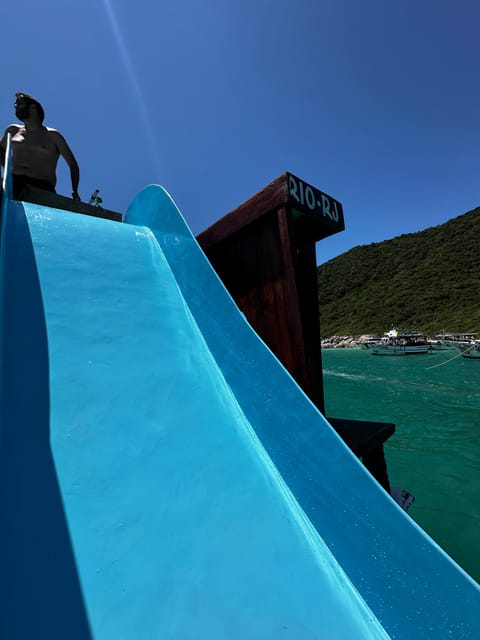 Arraial do Cabo: Boat Trip with Waterslide - Swimming and snorkeling at Praia do Forno