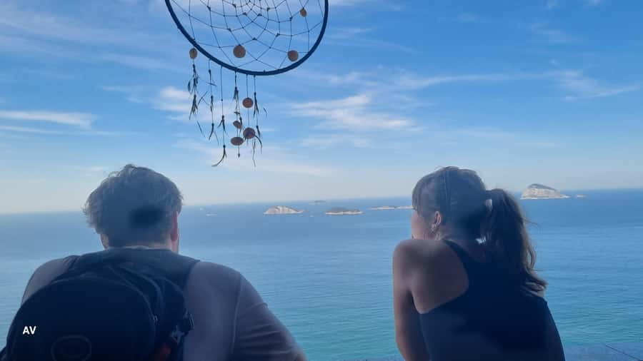 AVenturismo 2 Irmãos hill + Vidigal Favela - The 50-minute forest climb