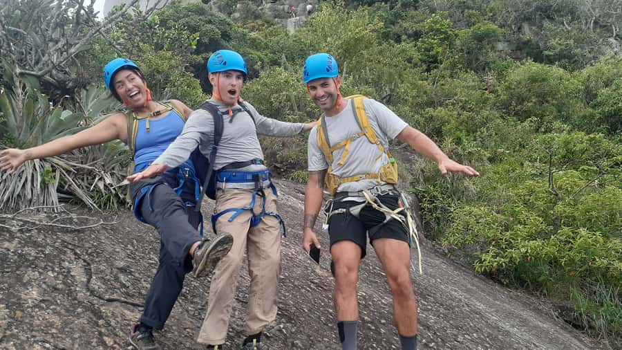 AVenturismo Pão de Açúcar - Starting at Praia Vermelha and the foot of the mountain