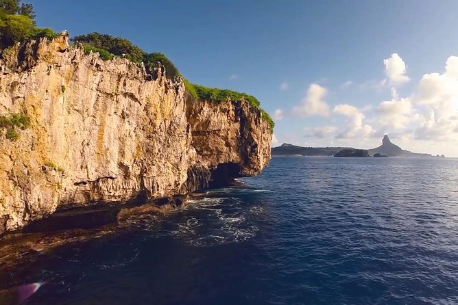 Baia do Sancho Boat Tour - Ponta da Sapata gives the cruise a clear destination