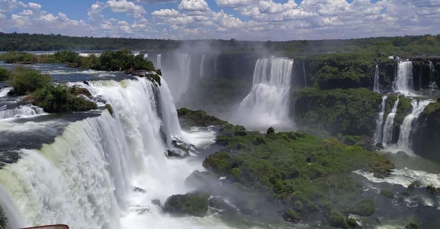 Brazil & Argentina: Iguazu Falls Both Sides in One Day - Lunch at Porto Canoas takes about one hour