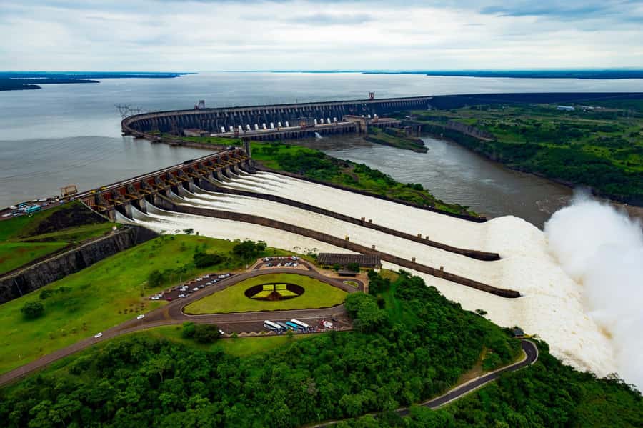 Brazilian Falls, Bird Park and Itaipu Dam - Three Foz do Iguaçu icons in eight hours
