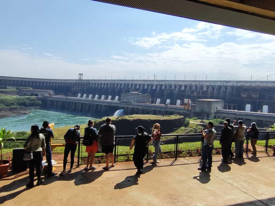 Brazilian Falls, Bird Park and Itaipu Dam - The Brazilian falls and the Devils Throat view