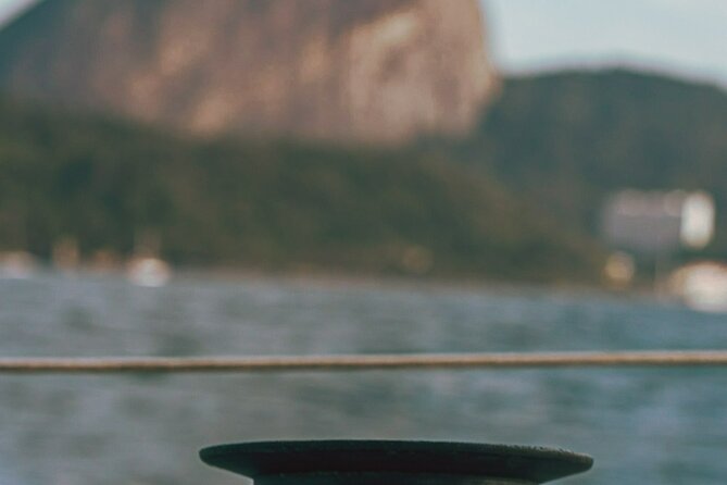 Brunch & Sunset Cruise with Capirinha in Rio - Three hours with Rio as the backdrop