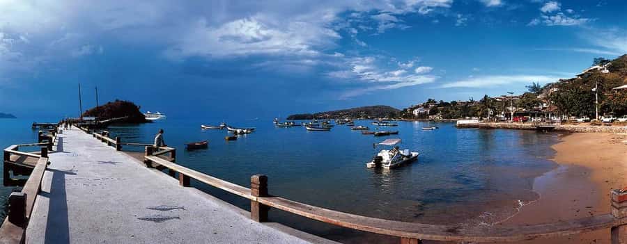 Búzios: City Tour & Beach Hopping with Lunch - The 2.5-hour boat trip around the peninsula