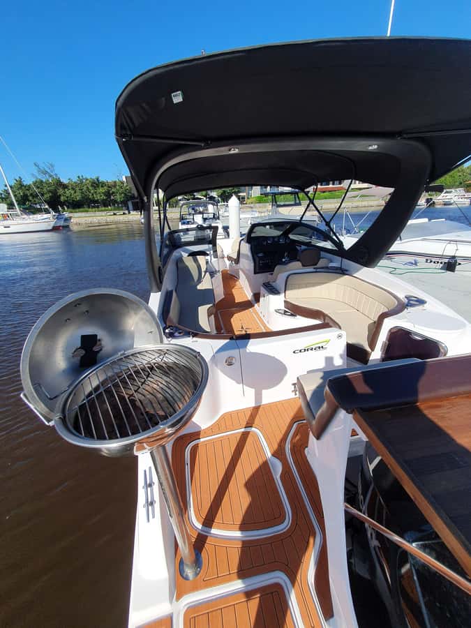 Búzios: Speedboat tour of 2 islands and 11 beaches - Ilha Feia and the open-water feel