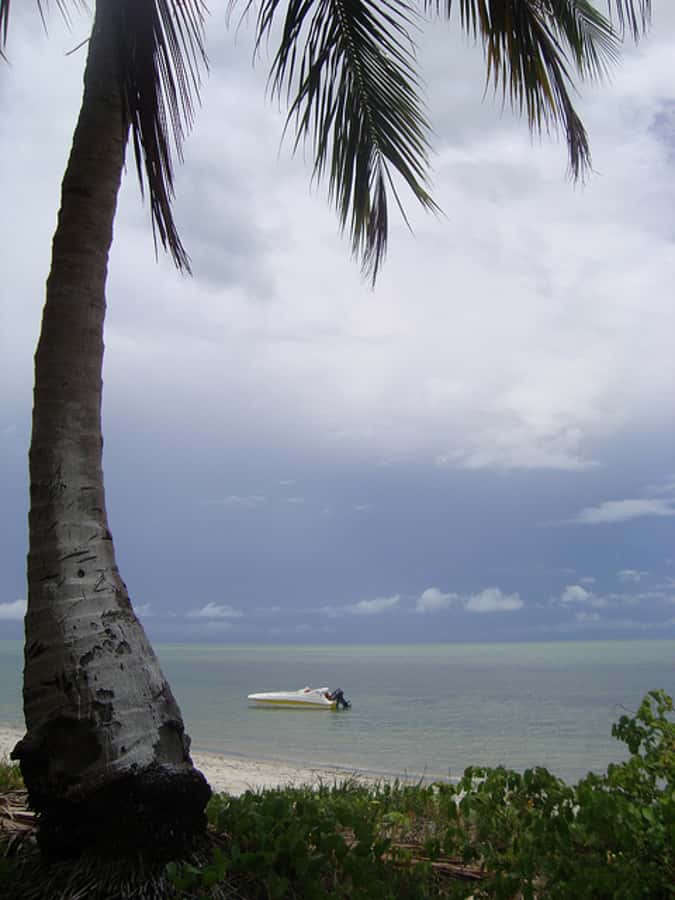 Colonial North Coast beaches - Full-Day Tour - Praia do Capitão and the six-hour beach-club base