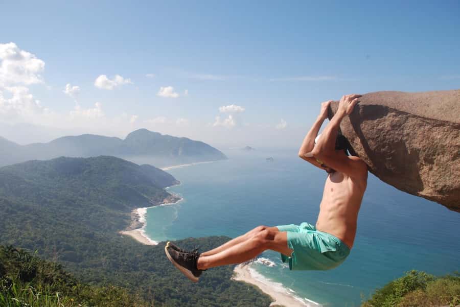 Discover Pedra do Telégrafo: Scenic Hike with Expert Guide - The early pickup and ride to the trail