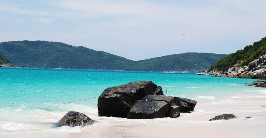 Excursão Arraial do Cabo com saída do Rio de Janeiro - Prainhas do Pontal do Atalaia and the Long Staircase