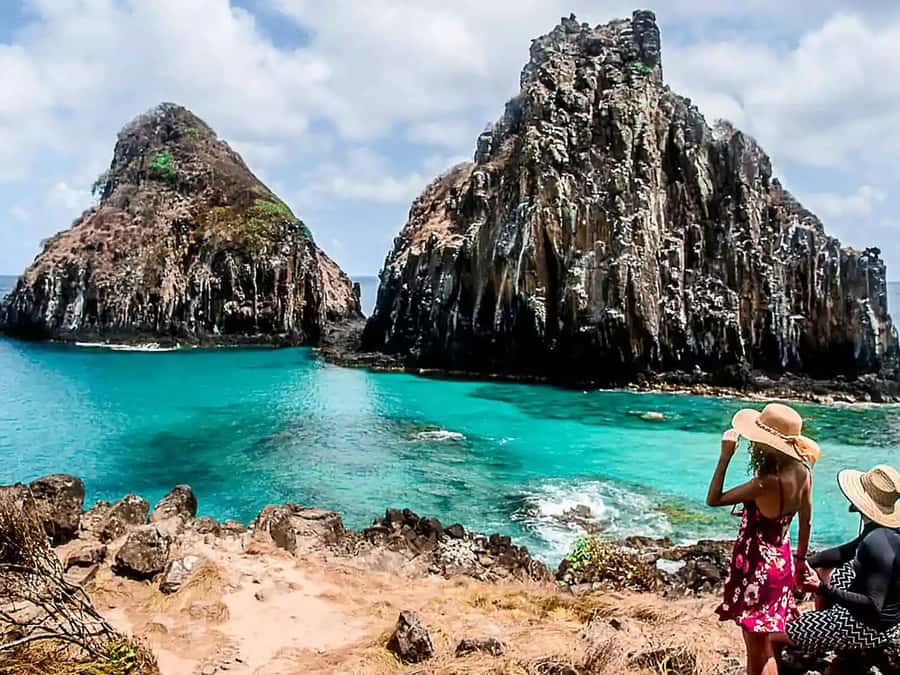 Explore Fernando de Noronha: 7-Hour Ilhatour - Cacimba do Padre and Two Brothers Hill