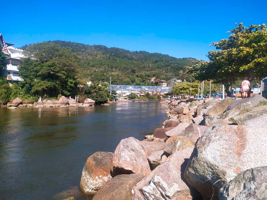 Florianópolis: Historical Center, Beach & Nature Tour - Crossing Hercílio Luz Bridge