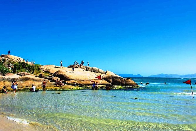 Floripa Total - Leaving Florianópolis by Itaguasul Turismo - Central Florianópolis: bridge, market and old city