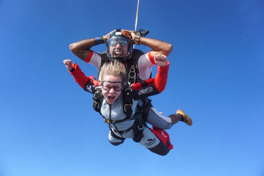 Foz do Iguacu: Skydiving Experience with Photos and Videos - Key points to know before your jump