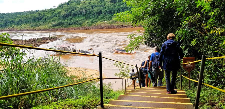 From Foz do Iguaçu: Argentinian Iguazu Falls with Boat Ride - Who should book this Iguazu Falls tour?