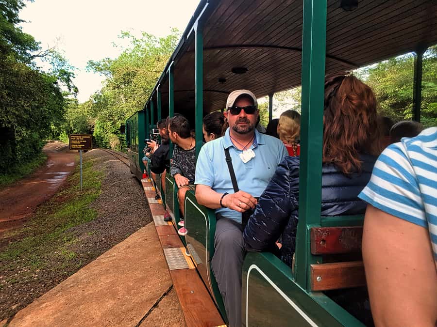 From Foz do Iguaçu: Argentinian Iguazu Falls with Boat Ride - Reaching Puerto Macuco and the jungle descent