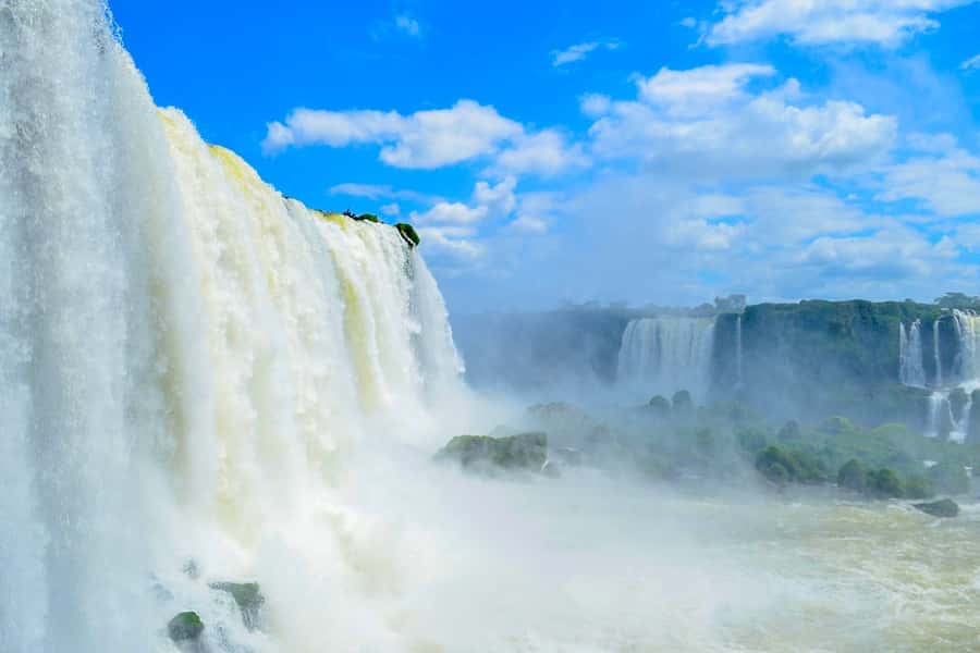 From Foz do Iguaçu: Brazilian Side of the Falls with Ticket - The 1-kilometer trail and the best photo stops