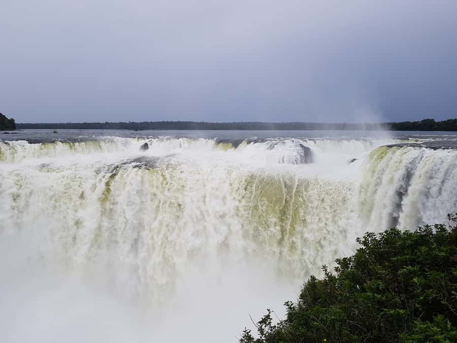 From Foz do Iguaçu: Iguazú Falls Boat Ride Argentina - Why the Argentina side is worth your day