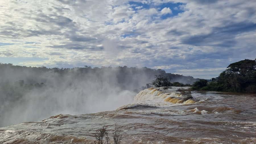 From Foz do Iguaçu: Iguazú Falls Boat Ride Argentina - Lunch and the day’s pacing