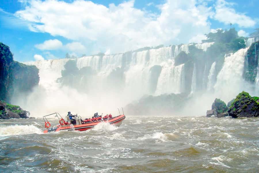 From Foz do Iguazu: Brazil Iguazu Falls & Macuco Safari Boat - Should you book the Brazilian falls and Macuco Safari?