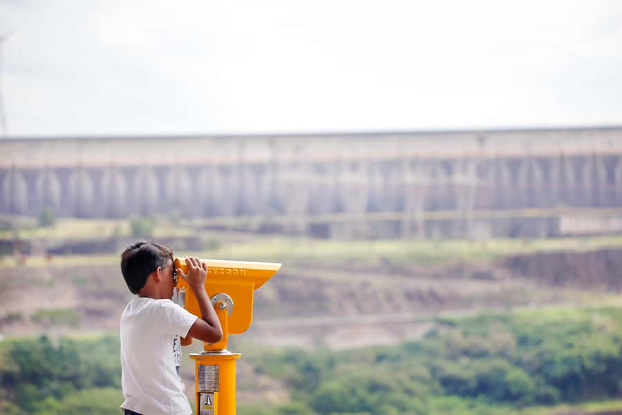 From Puerto Iguazu: Itaipu Dam Tour with Entrance Ticket - What the guide adds to the experience