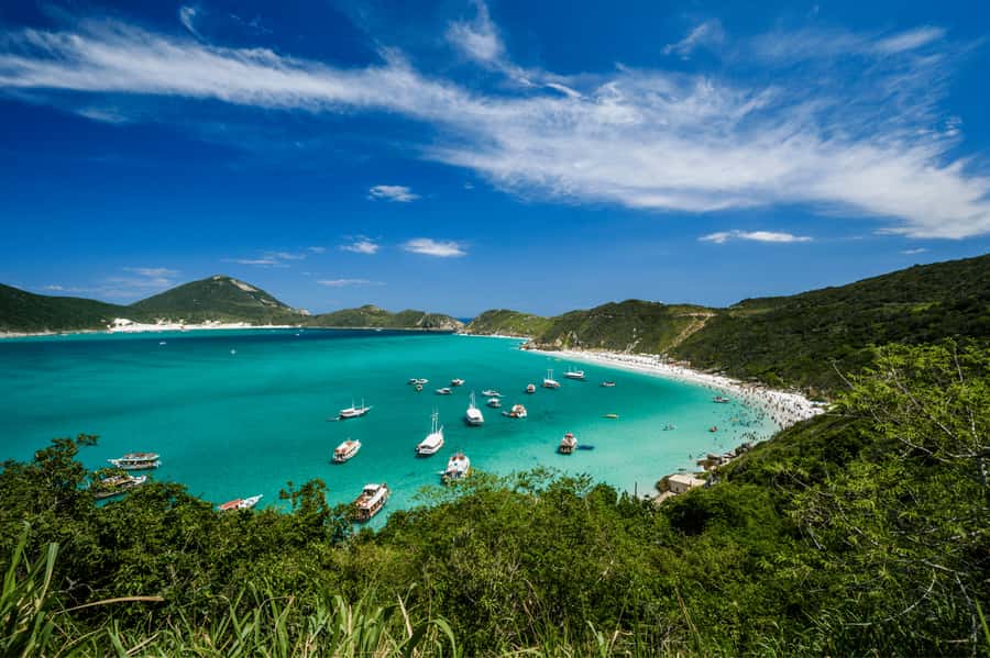 From Rio: Arraial do Cabo Day Trip with Boat Tour - Boarding the schooner in Arraial do Cabo