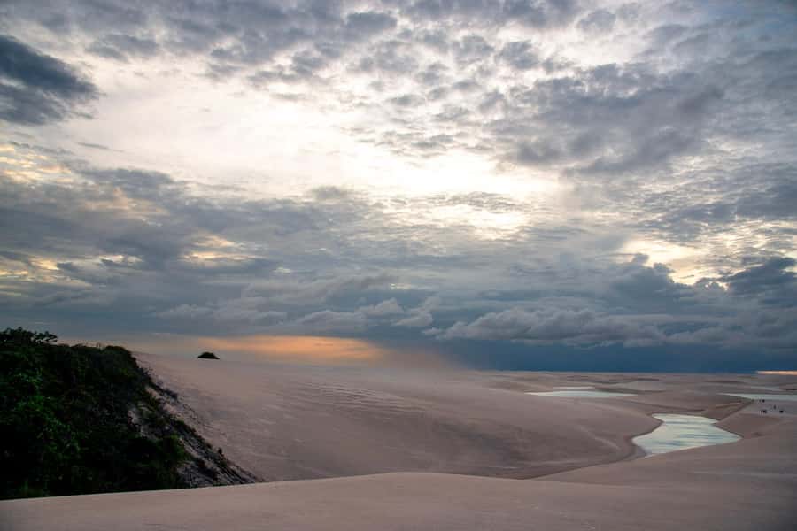 Full-day excursion Lencois Marnahenses, Lagoa Azul & Lagoa Bonita combined - Sunset over the seasonal pools