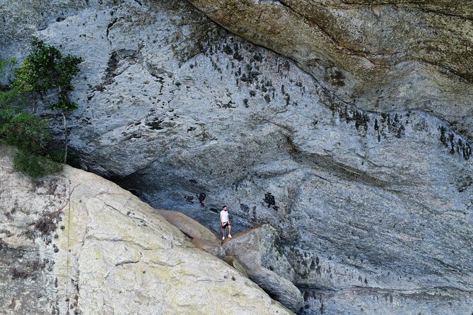 Garganta do Céu and Waterfall hike in Pedra da Gávea - Why this four-hour Rio hike is worth considering