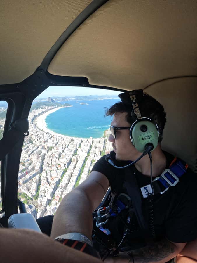 Helicopter flight no doors in Rio de Janeiro - Ipanema and Arpoador From an Open Helicopter