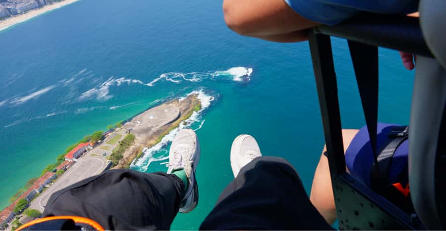 Helicopter flight no doors in Rio de Janeiro - The Flight Back to Barra