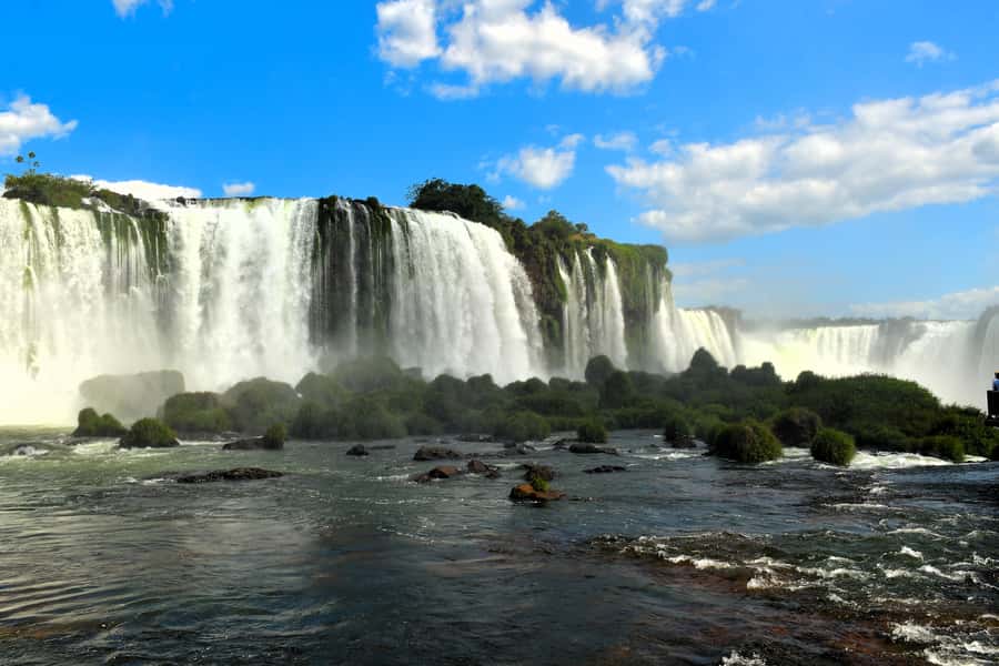 Iguassu Waterfalls: 1 Day Tour Brazil and Argentina's sides - Why seeing both sides of Iguassu Falls matters