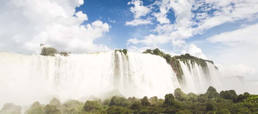 Iguazu Falls: 2-Day Argentinian and Brazilian Iguazu Falls - The Macuco Trail and Arrechea Waterfall