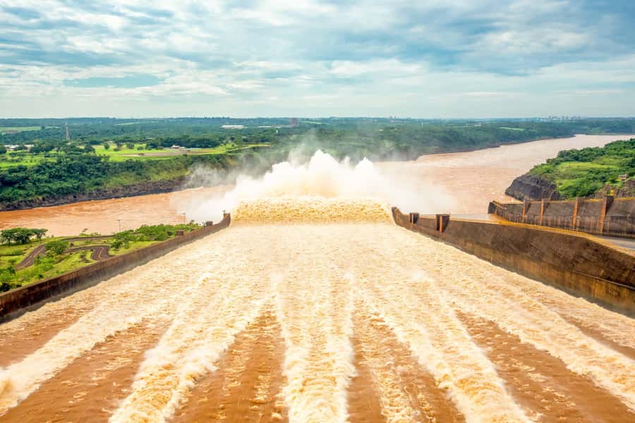 Itaipu Dam Tour with Admission Ticket from Foz do Iguaçu - Three bus stops with different views