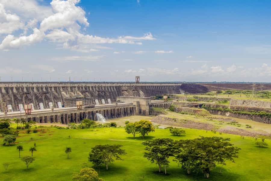 Itaipu Dam Tour with Admission Ticket from Foz do Iguaçu - The Visitor Center film sets the scene