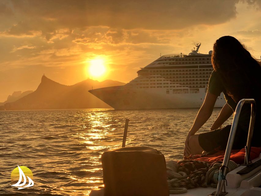 Morning Sailing Tour in Rio - Swimming, music, and the sailing factor