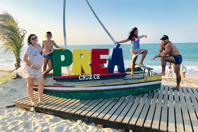 Paradise Lagoon tour - Pedra Furada and the Sloth Tree: Jericoacoara’s picture stops