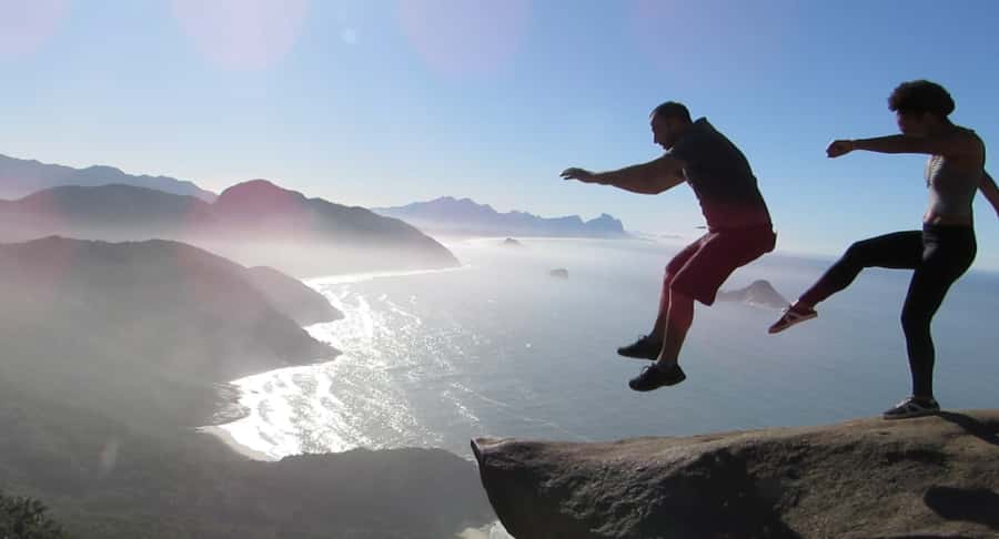 Pedra do Telégrafo Hike and Beach Full-Day Tour - Getting there from Rio