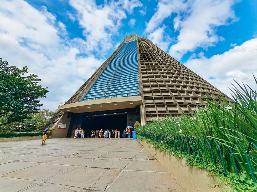 Rio de Janeiro: 6-Stop Highlights of Rio with Lunch - Guides, languages, and group style