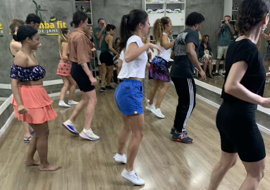 Rio de Janeiro: Beginner Samba Lesson in Ipanema - Samba in Ipanema, Taught by People Who Perform It