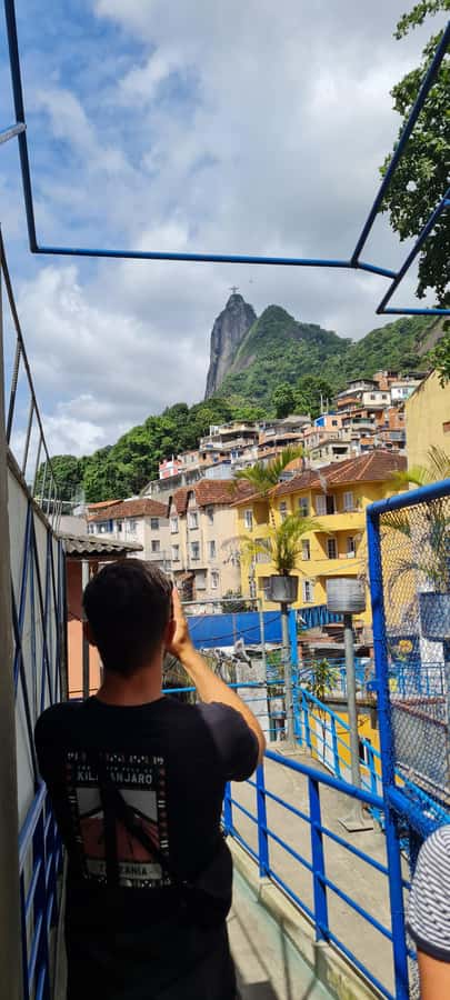Rio de Janeiro: Favela Santa Marta Tour with Resident Guide - The cable car and Santa Marta’s high views