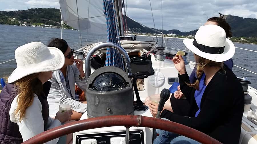Rio de Janeiro: Guanabara Bay Sunset Sailing Tour & Drinks - Safety, comfort, and who should skip it