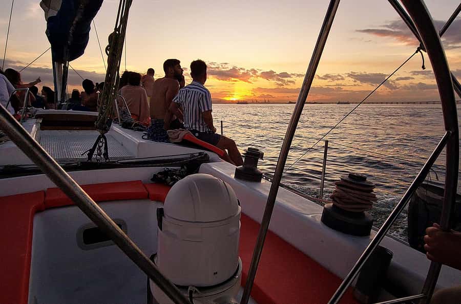 Rio de Janeiro: Guanabara Bay Sunset Sailing Tour & Drinks - Looking toward Christ the Redeemer