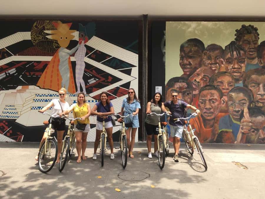 Rio de Janeiro: Guided Bike Tours in Small Groups - Guides, pace, and confidence on city streets