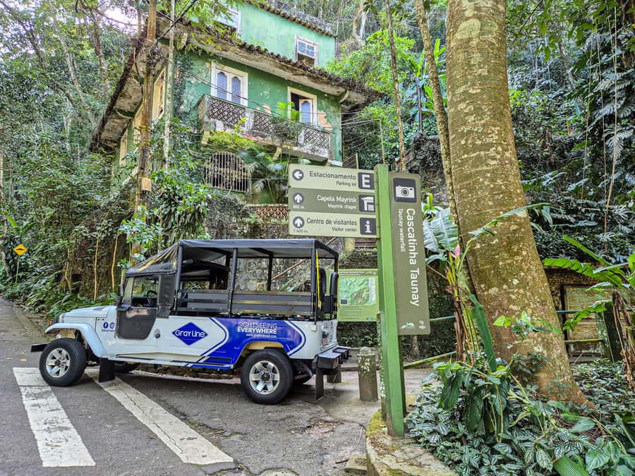 Rio de Janeiro: Guided Jeep Tour through Tijuca Rainforest - The open-top Jeep ride into the park