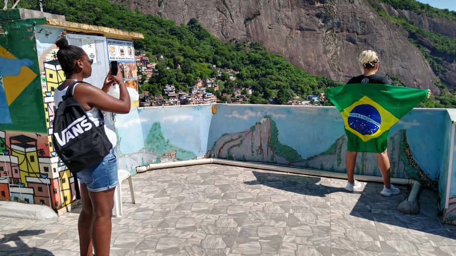 Rio De Janeiro: Half-Day Rocinha Favela Walking Tour - Why Rocinha makes a worthwhile Rio tour
