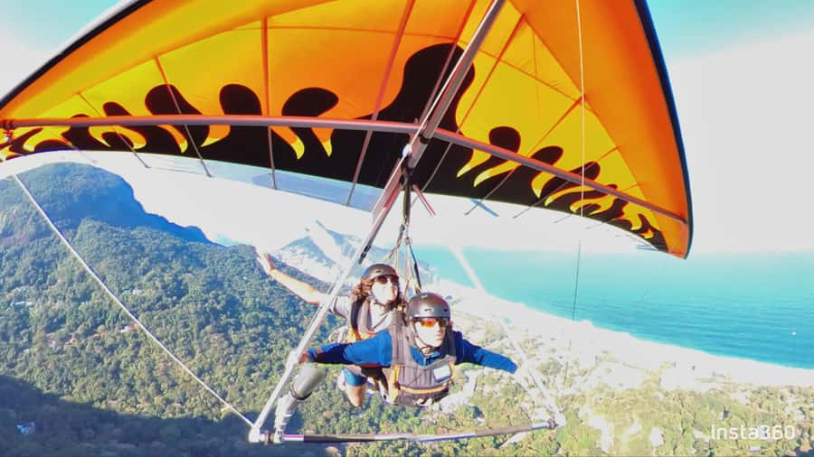 Rio de Janeiro: Hang Gliding Adventure - Landing on São Conrado Beach