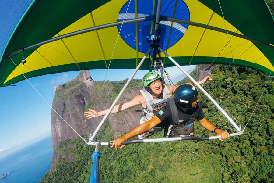 Rio de Janeiro: Hang Gliding Tandem Flight - The briefing, rehearsal, and takeoff
